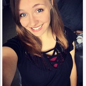 Meet your Posher, Dana